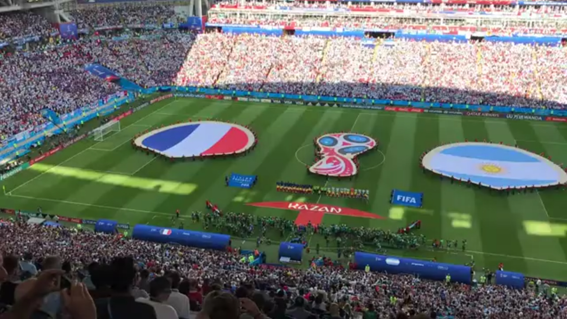 现了极