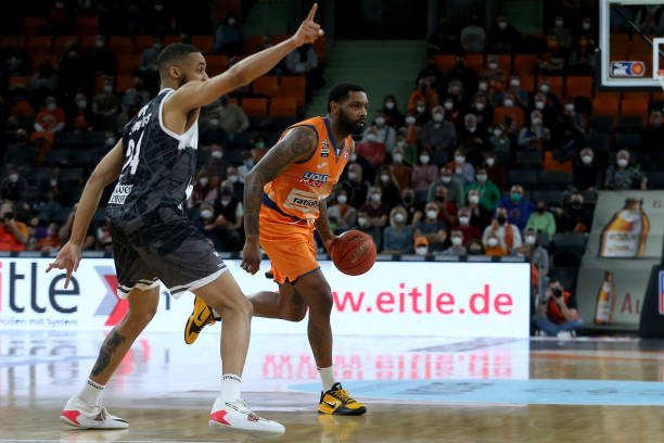 更强调个体 更强调个体