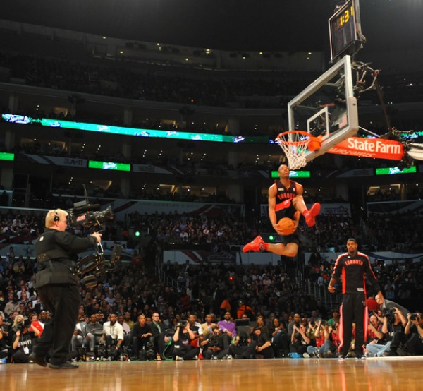 球联合会举 球联合会举